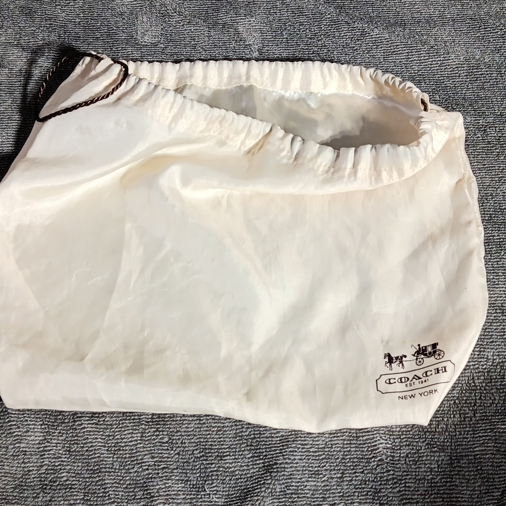 🎉Coach Ivory Drawstring Pouch. - Picture 3 of 9